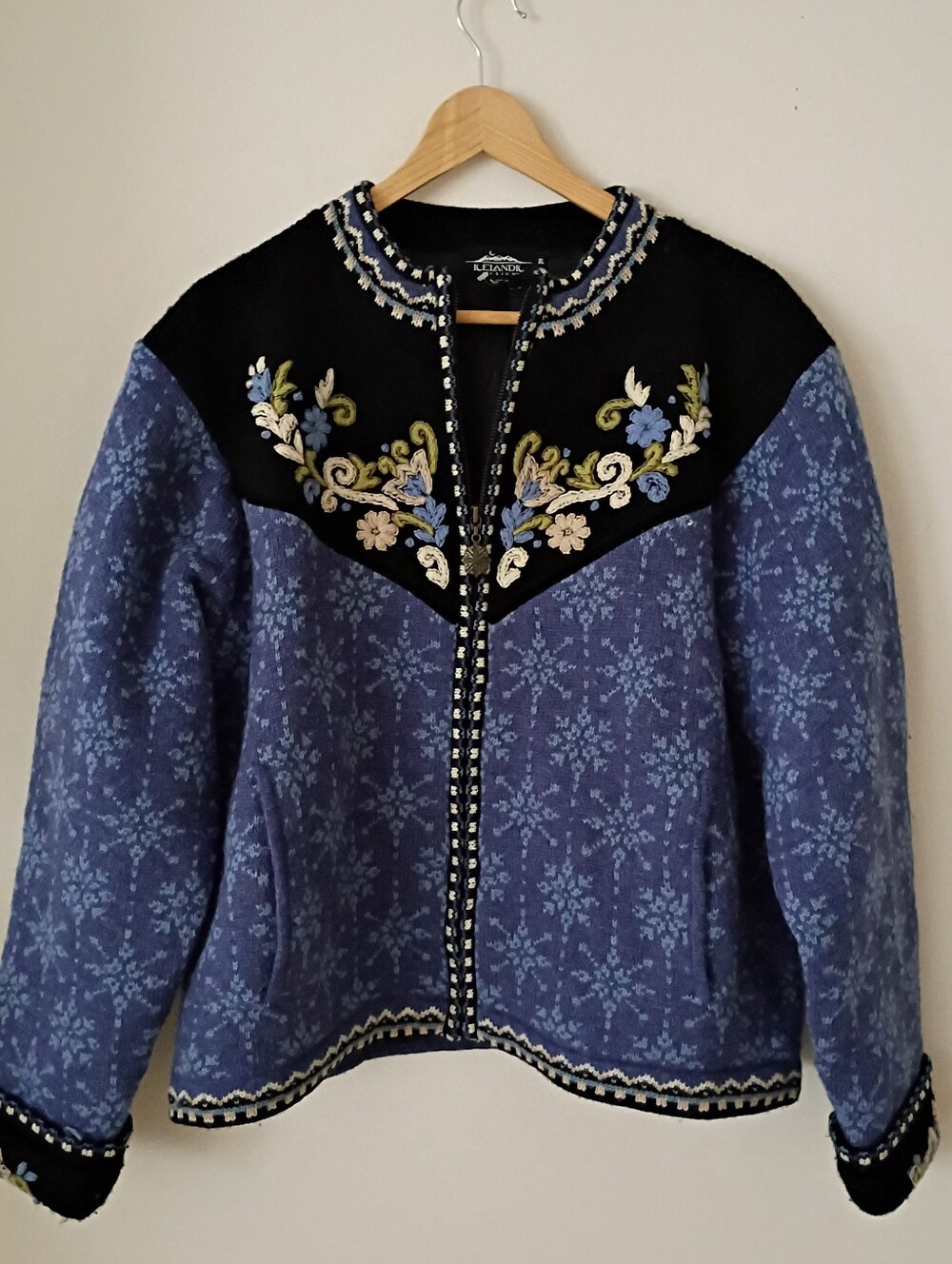 Vintage Icelandic Design Floral Embroidered Wool Cardigan Jacket Boho Grannycore